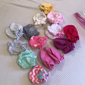 Bundle of Newborn mittens